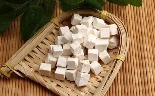 Clinical Applications and Mechanisms of Poria (Fu Ling)
