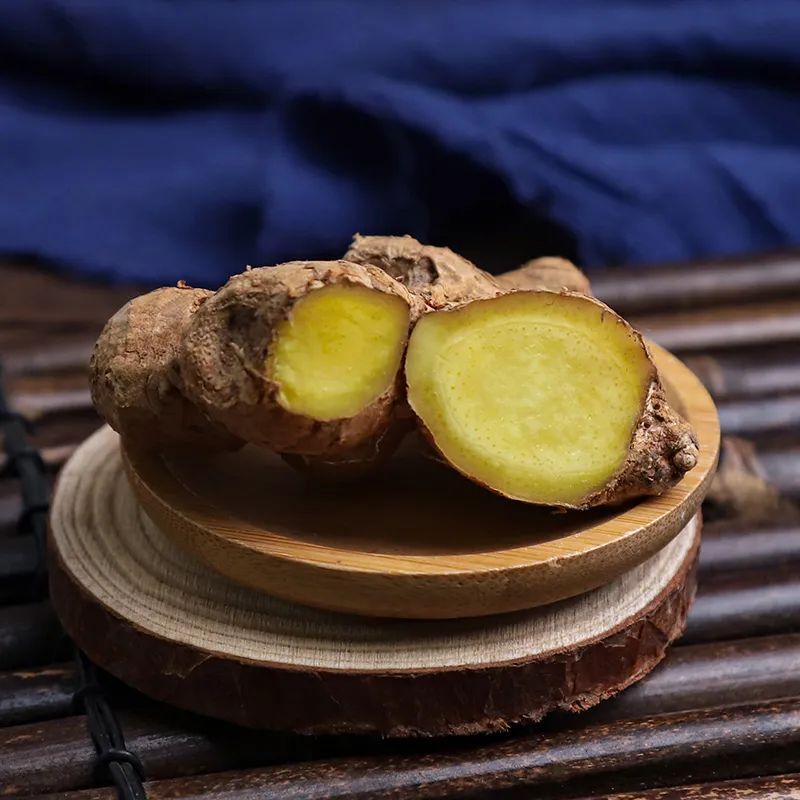 Traditional Chinese Medicine and Health Preservation in the Compendium of Materia Medica