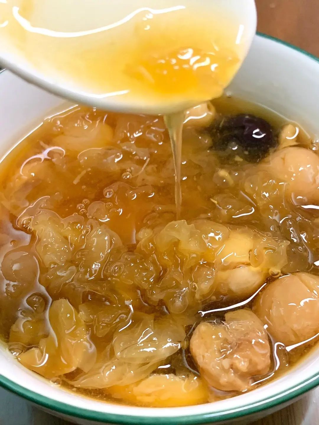 Longan and Its Benefits for Sleep and Blood Nourishment