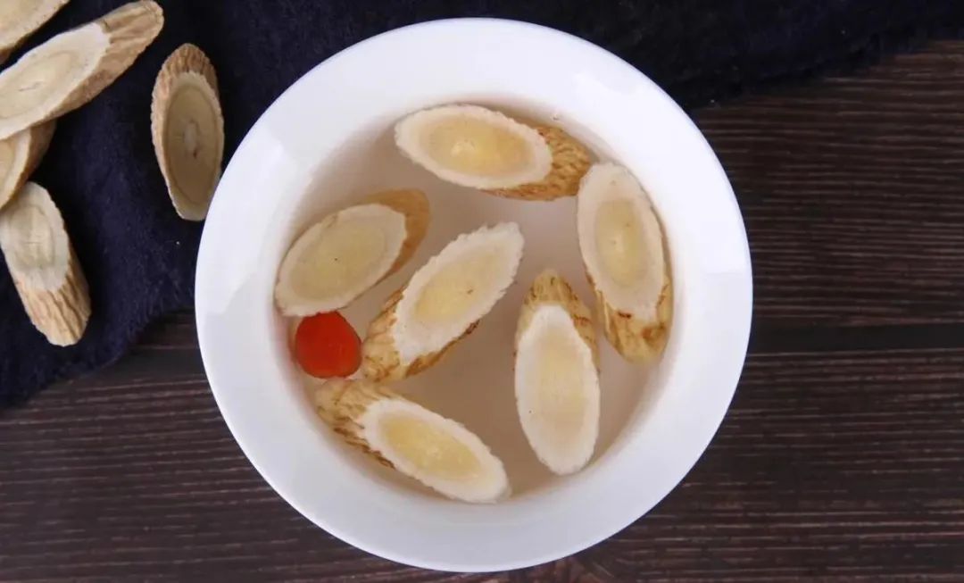 Astragalus: An Excellent Tonic with 5 Key Considerations in TCM That Many People Overlook