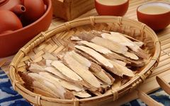 Astragalus: The First Choice for Qi Supplementation - Benefits and Precautions of Drinking Astragalus Water