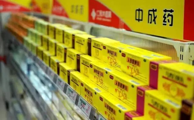 What Traditional Chinese Medicines Are Effective for Spleen and Stomach Deficiency, Damp-Heat, and Weakness?