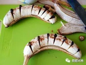 Baked Fruits: A Delicious Twist with Cinnamon Baked Bananas