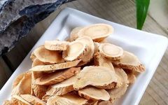 The Golden Partners of Astragalus