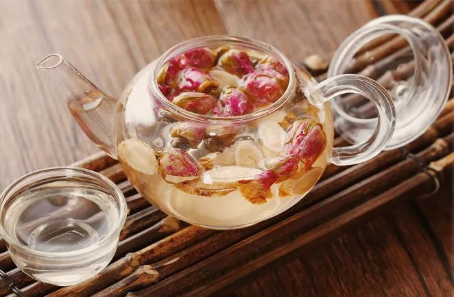The 7 Best Combinations of Astragalus, 3 Dietary Recommendations, and 4 Contraindications