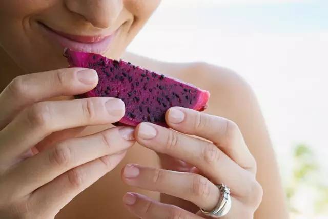 Understanding the Cold and Hot Properties of Fruits for Optimal Health: A Comprehensive Guide