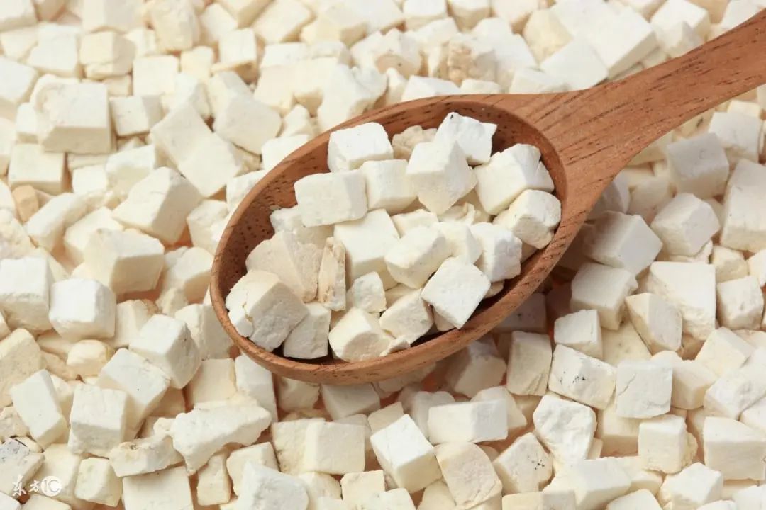 The Efficacy and Benefits of Poria (Fu Ling)