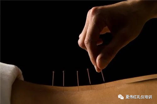 A Discussion on Ancient Medical Techniques: Bian, Acupuncture, Moxibustion, Herbs, and Daoyin