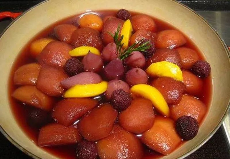 Elegant French Style: Red Wine Poached Pears with Cinnamon Aroma
