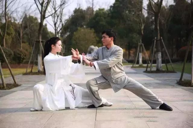 Practicing Tai Chi: Achieving Three Times the Effect with One Round