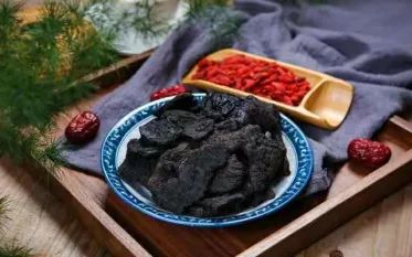The Benefits of Shudi Huang (Rehmannia Glutinosa) in Traditional Chinese Medicine