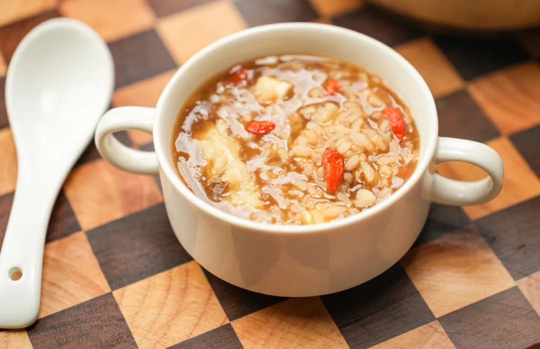 Eight Delicious and Healthy Angelica (Dang Gui) Recipes for Blood Nourishment in Winter
