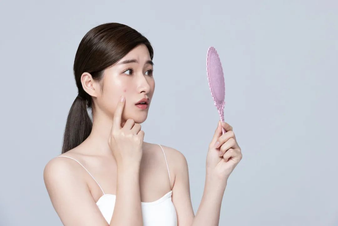 The Four Major Deficiencies in Traditional Chinese Medicine: Laziness Indicates Qi Deficiency, Acne Indicates Yin Deficiency, Hair Loss Indicates Blood Deficiency, and Cold Sensitivity Indicates Yang Deficiency - TCM's Diagnostic and Regulative Approach!