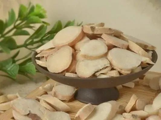 Clearing Heat and Cooling Blood Herbs