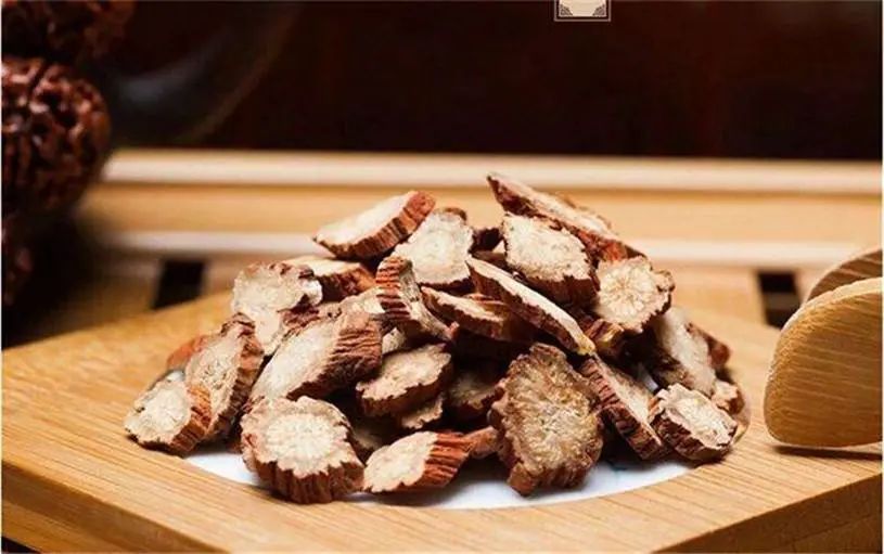 The Efficacy and Contraindications of Dan Shen (Salvia miltiorrhiza)
