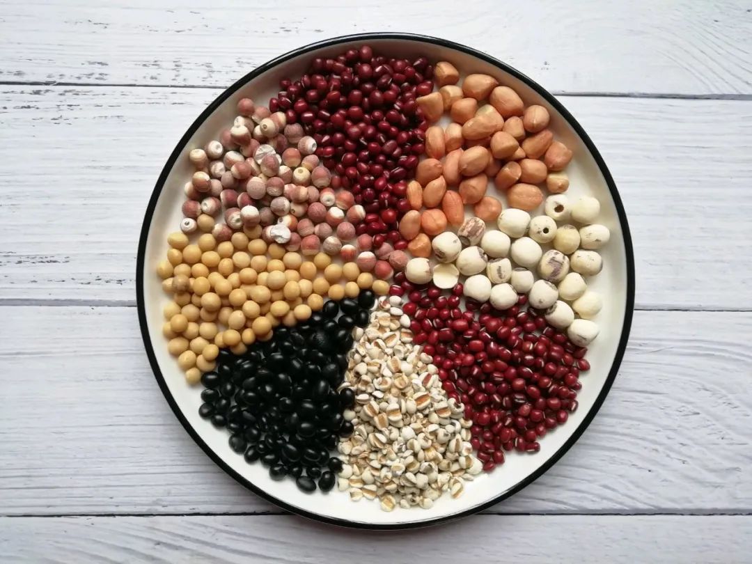 TCM Dietary Therapy: How to Nourish the Heart, Liver, Spleen, Stomach, and Lungs with Grains, Plus 8 Delicious Whole Grain Recipes