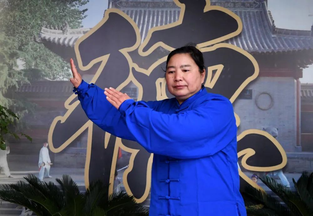 Who Practices Tai Chi? A Flourishing Community!