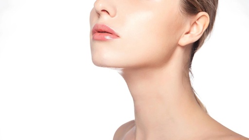 Treating Throat Discomfort with 'Supporting the Right and Expelling the Evil'