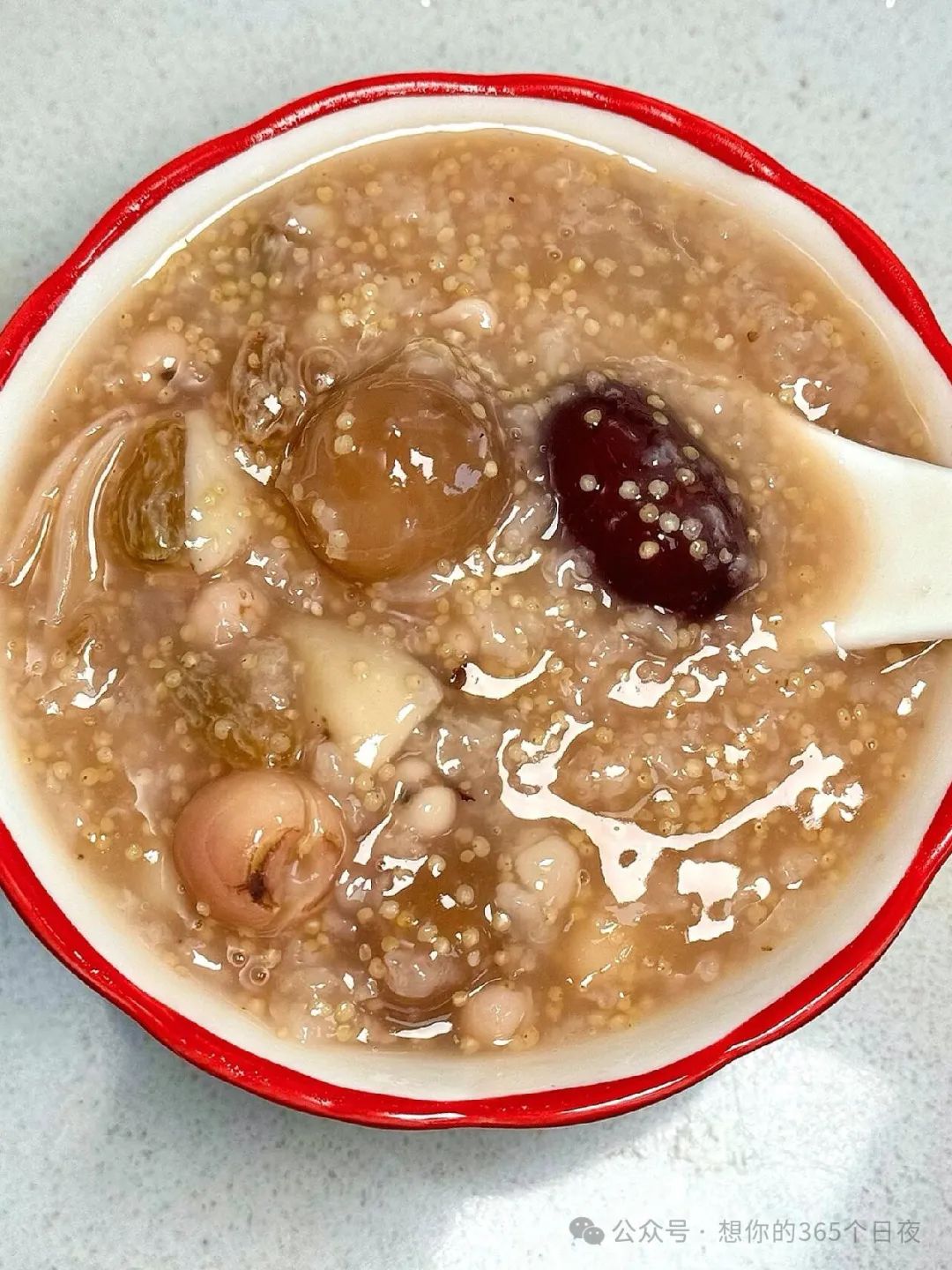 Longan and Its Benefits: Sleep Soundly and Nourish Qi and Blood for a Radiant Complexion