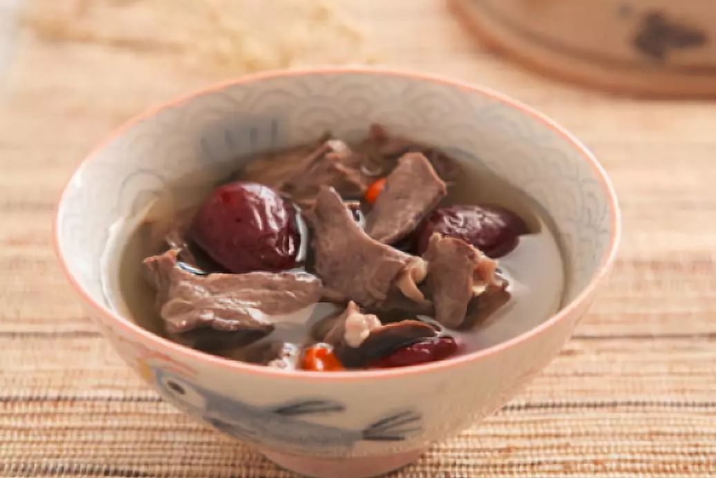 Encyclopedia of Chinese Herbs | Angelica Sinensis