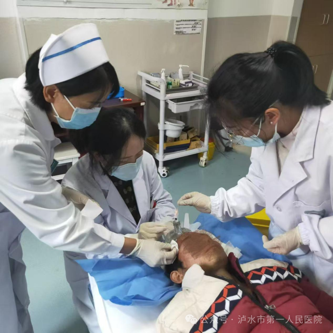 The Power of Small Needles: Lushui City First People's Hospital Implements Fire Needle and Bloodletting Cupping Therapy for Herpes Zoster