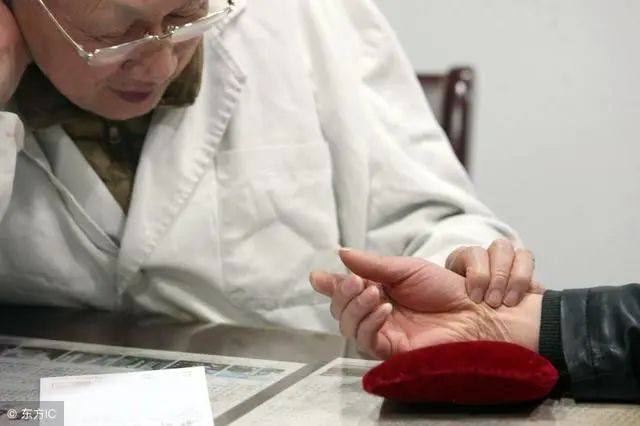 Understanding Yin Deficiency in Traditional Chinese Medicine: Symptoms and Common Remedies