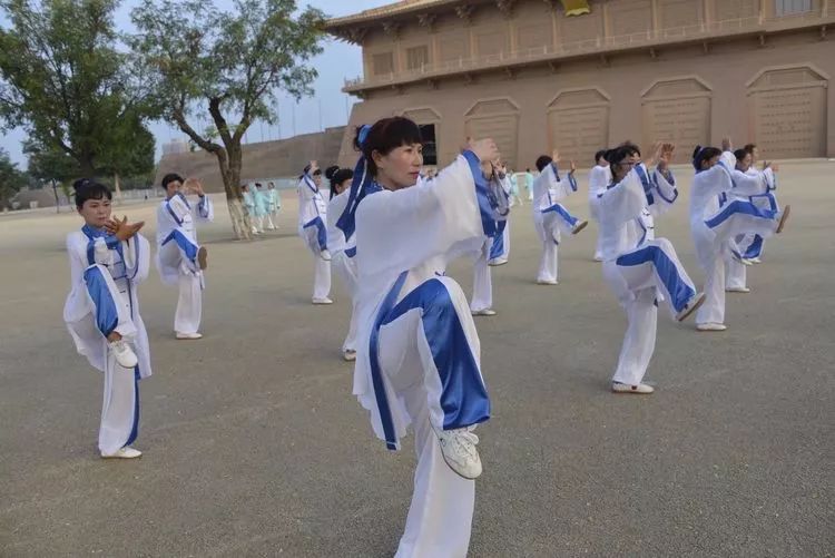 Learning Tai Chi: How to Avoid Taking the Long Way?