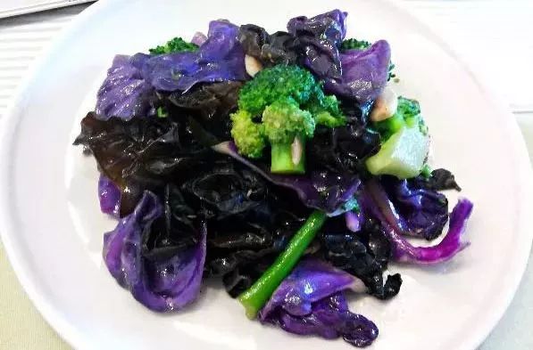 Foods That Nourish Blood: A Comprehensive Overview