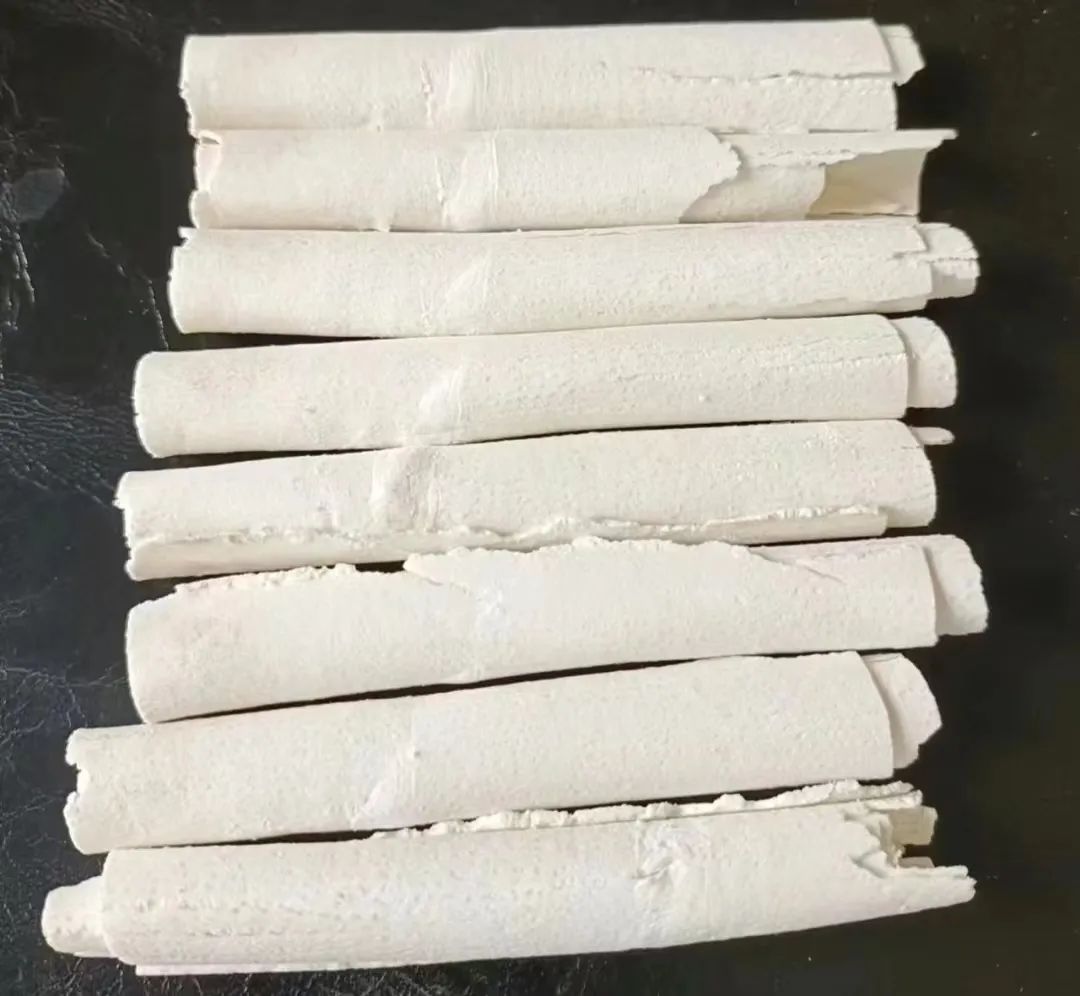 A Detailed Discussion on Chinese Medicinal Herbs: Are Fuling and Fushen Siblings?