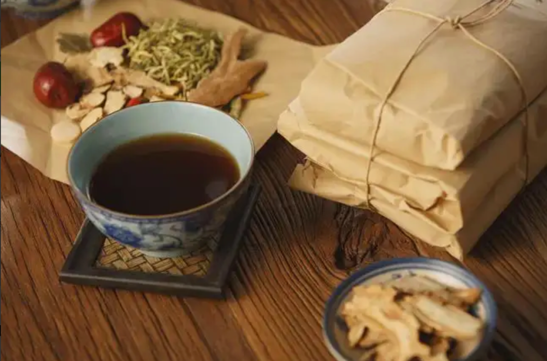 Four Major Qi-Boosting Traditional Chinese Medicine Formulas for Heart, Spleen, Lung, and Kidney Qi: Energize Your Vitality All Year Round