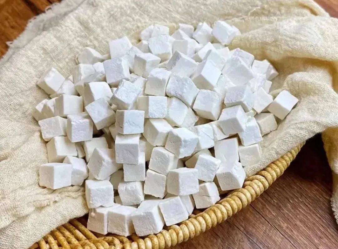 One of the Top Ten Chuan Medicinal Herbs: Fu Ling (Poria)