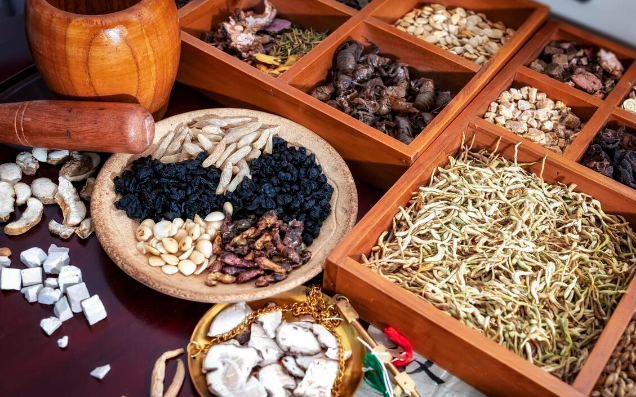 The Four Major Deficiencies in Traditional Chinese Medicine: Qi Deficiency Leads to Laziness, Blood Deficiency Causes Dryness, Yin Deficiency Results in Heat, and Yang Deficiency Results in Cold - How to Adjust