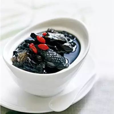 12 Nourishing Medicinal Soups: Incorporating Herbs into Your Meals for Health!