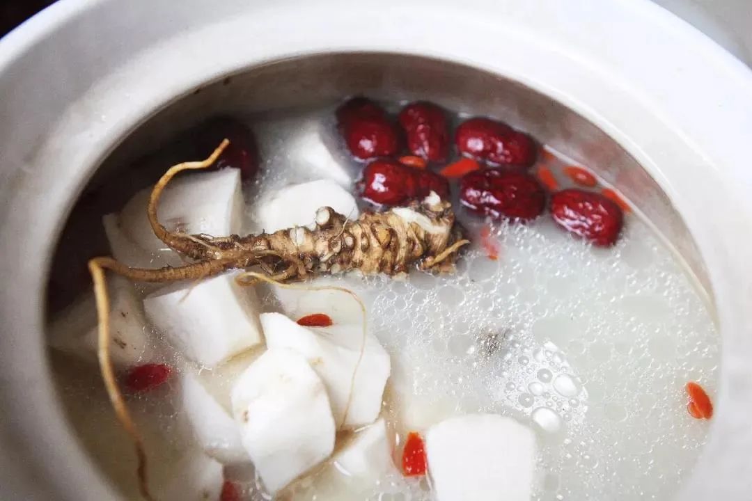 Eight Delicious and Healthy Angelica (Dang Gui) Recipes for Blood Nourishment in Winter