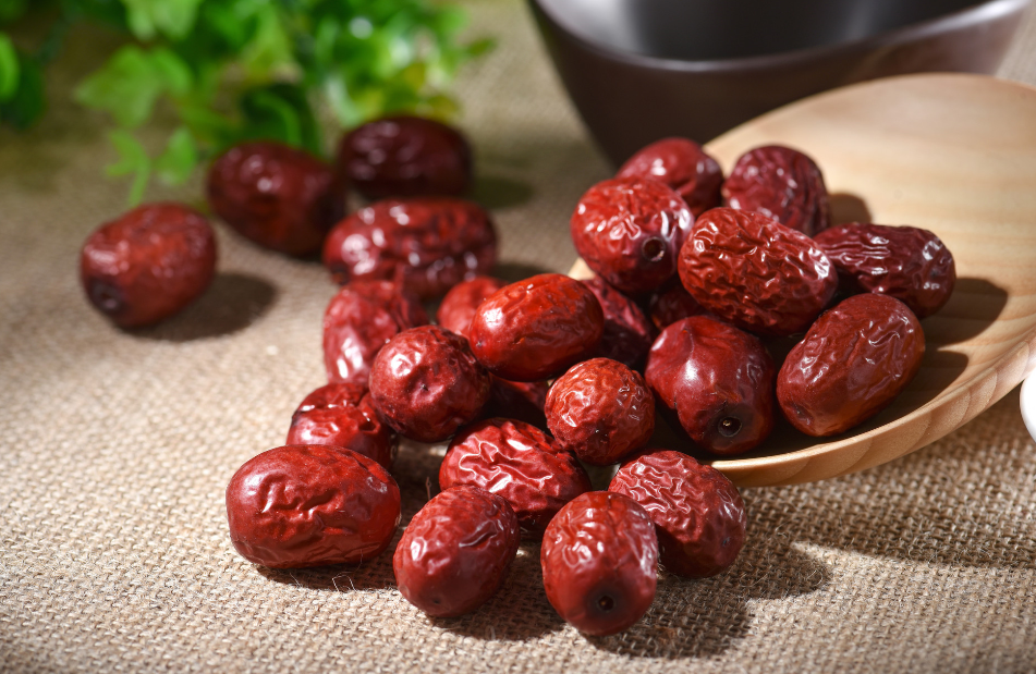 Blood Nourishment is Essential: 8 Foods to Supplement Qi and Blood!