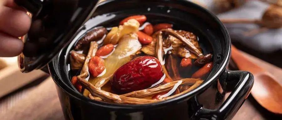 10 Nourishing and Health-Promoting Soup Recipes in TCM