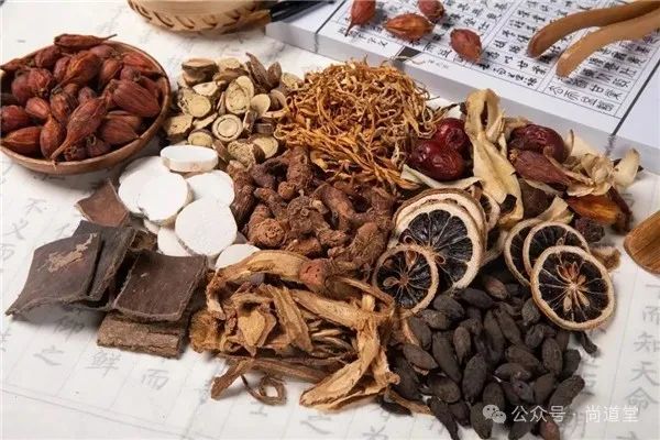 The Timeless Formula for Strengthening the Body and Expelling Pathogens: Ren Shen Bai Du San