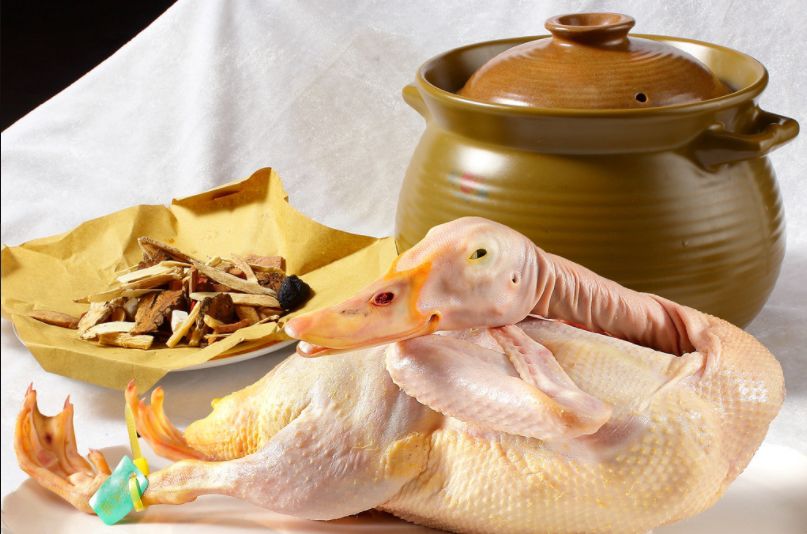 6 Medicinal Recipes Suitable for Autumn and Winter: Nourishing Qi and Blood, Moistening Yin and Kidney...