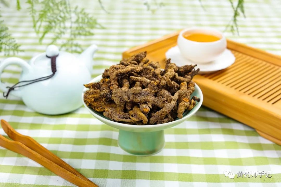 Huang Lian: Commonly Used for Spleen-Stomach Damp-Heat Type Acute and Chronic Gastritis, Diarrhea, and Clearing Heart and Stomach Fire