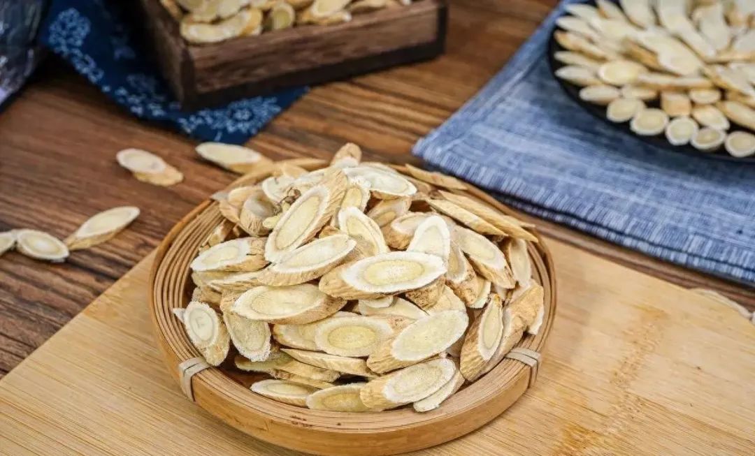 Astragalus: An Excellent Tonic with 5 Key Considerations in TCM That Many People Overlook