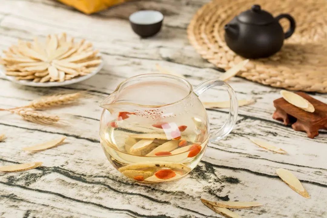 Guide to the Use of Qi-Boosting Herb "Huang Qi"
