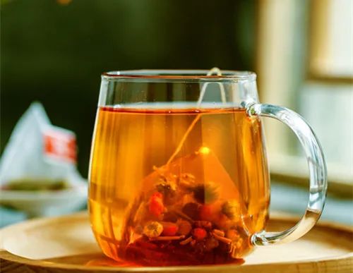 The Medicinal Properties of Honeysuckle (Jin Yin Hua) in Traditional Chinese Medicine