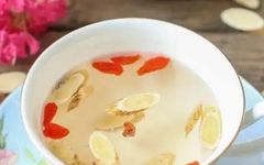 Three Major Benefits and Precautions of Drinking Astragalus Tea