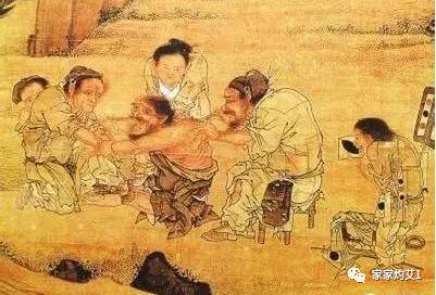 Strengthening the Vital Qi and Expelling Pathogenic Qi: How Moxibustion in TCM Can Help You Heal!