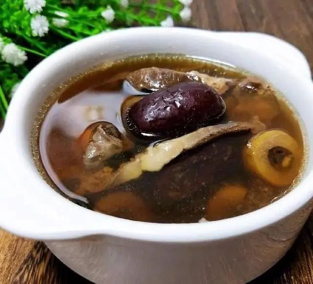 Nourishing Health in Autumn: Try These Medicinal Dishes