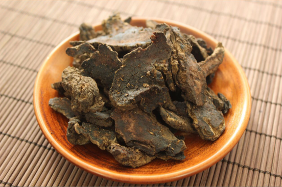 Exploring the Materia Medica: The Story Behind 'Eight Treasures of Chinese Medicine'