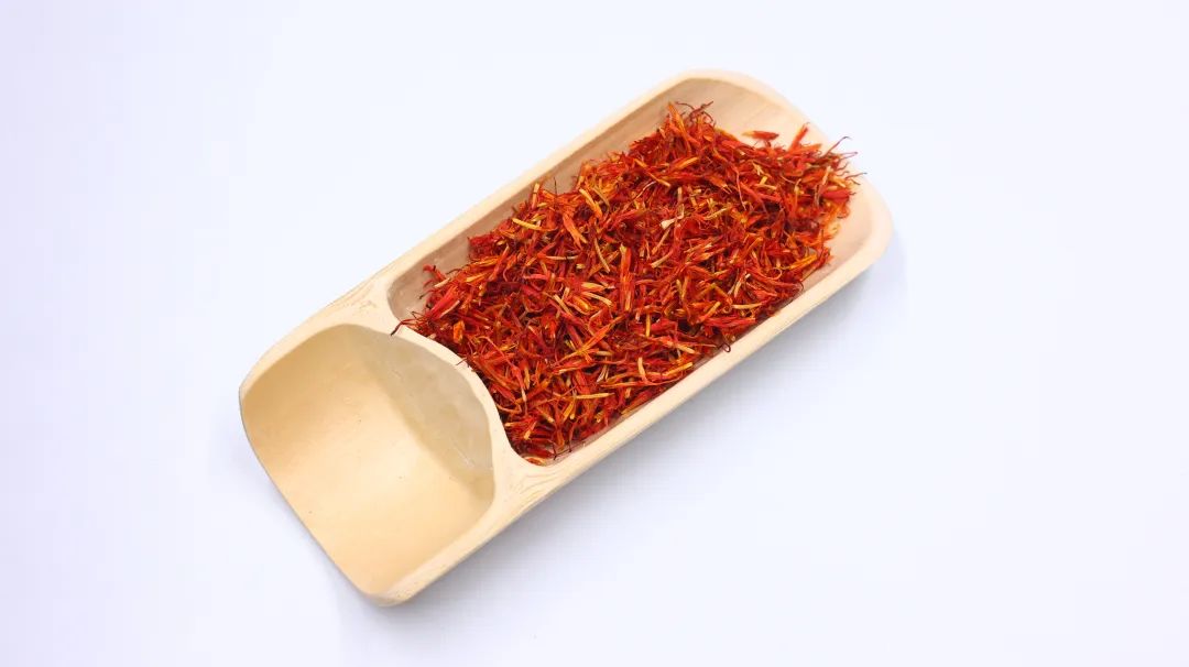 The Significant Differences Between Hong Hua (Safflower) and Zang Hong Hua (Saffron)