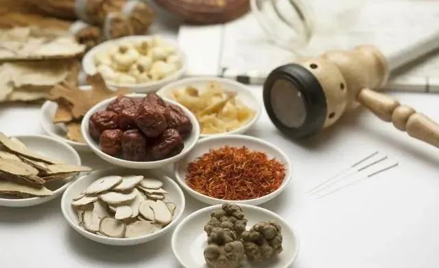 50 Essential Health Principles from the Huangdi Neijing