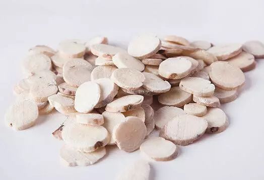 The Efficacy and Functions of Bai Shao: Nourishing Blood, Regulating Menstruation, Astringing Yin, and Alleviating Pain