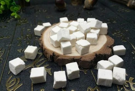 Daily Herb: Poria (Fú Línɡ)